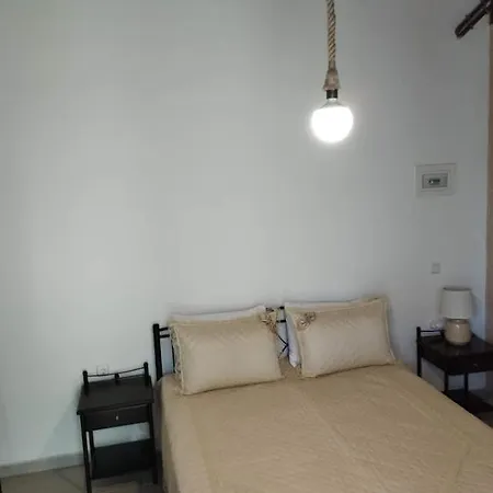 Moon Lygia (Lefkada)